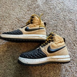 Nike Lunar Force 1 duck boots size 9 good condition